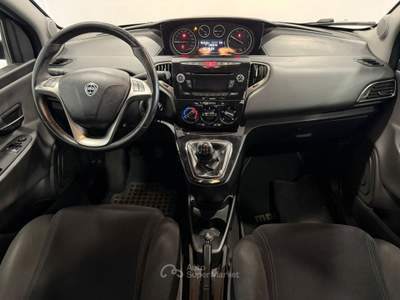 Lancia Ypsilon 1.3 MultiJet 95 cv Stop & Start Silver Nero usata Caresanablot