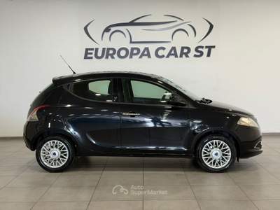 Lancia Ypsilon 1.3 MultiJet 95 cv Stop & Start Silver Nero usata Caresanablot