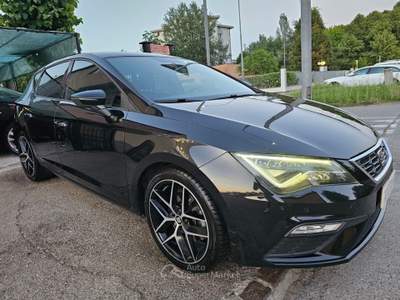 Seat Leon 2.0 TDI 184cv FR DSG*Pelle*Pdc*Kamera*Euro6* Nero usata Modena