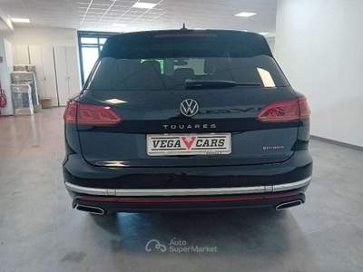 Volkswagen Touareg 3.0 V6 TSI eHybrid Atmosphere PLUG - IN Grigio usata Spinea