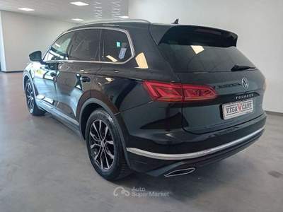 Volkswagen Touareg 3.0 V6 TSI eHybrid Atmosphere PLUG - IN Grigio usata Spinea