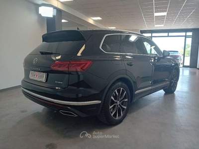 Volkswagen Touareg 3.0 V6 TSI eHybrid Atmosphere PLUG - IN Grigio usata Spinea