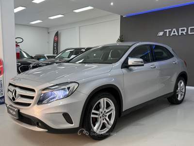 Mercedes-Benz GLA Automatic Business Argento usata Mesagne