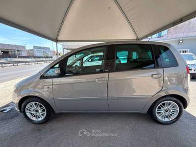 Lancia Musa Musa II 2007 1.4 8v Diva (argento) Bronzo usata Giugliano in Campania