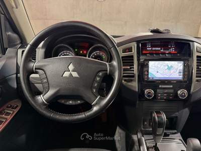 Mitsubishi Pajero Pajero IV 2007 3.2 cr Instyle 5p auto Grigio usata Firenze