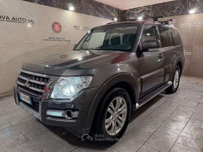 Mitsubishi Pajero Pajero IV 2007 3.2 cr Instyle 5p auto Grigio usata Firenze