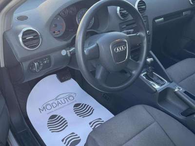 Audi A3 SPB 1.6TDI 105CV S tronic Ambition OK NEOPATENTATI Argento usata Rosà