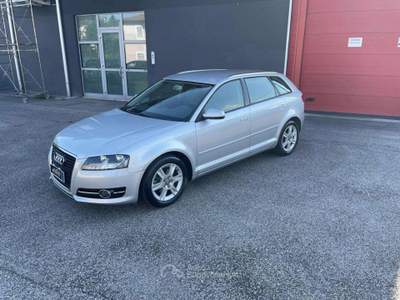 Audi A3 SPB 1.6TDI 105CV S tronic Ambition OK NEOPATENTATI Argento usata Rosà