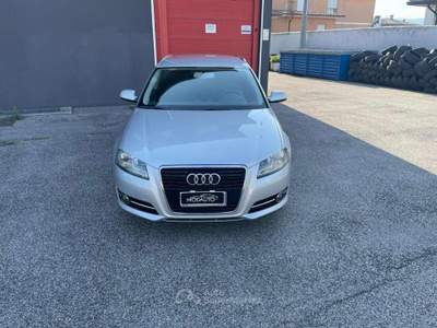 Audi A3 SPB 1.6TDI 105CV S tronic Ambition OK NEOPATENTATI Argento usata Rosà