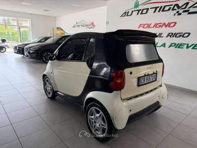 Smart ForTwo 54cv Bianco usata Foligno