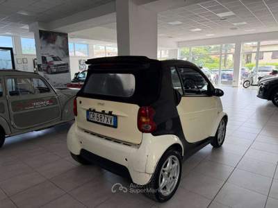 Smart ForTwo 54cv Bianco usata Foligno