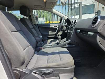 Audi A3 1.6 TDI CR Ambition Sportback Bianco usata Torino