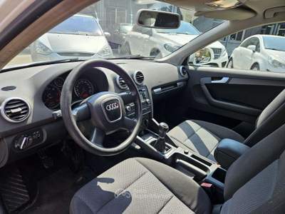 Audi A3 1.6 TDI CR Ambition Sportback Bianco usata Torino