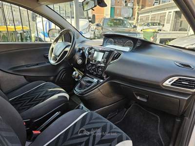 Lancia Ypsilon 1.2 69 CV Opening Edition Beige usata Torino