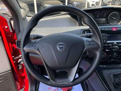 Lancia Ypsilon 1.2 Gpl 69CV Silver Rosso usata TORINO