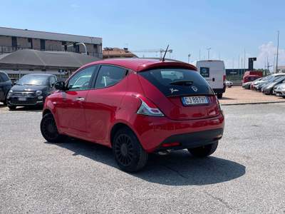 Lancia Ypsilon 1.2 Gpl 69CV Silver Rosso usata TORINO