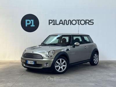 MINI Cooper Mini 1.6 Cooper 120cv CAMBIO AUTOMATICO UNIPRO CRONOLOGIA TAGLIANDI NEOPATENTATI Oro usata Castenedolo