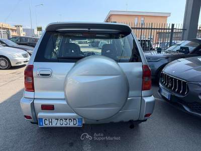 Toyota RAV4 5p 2.0 d-4d 16v Grigio usata Lallio