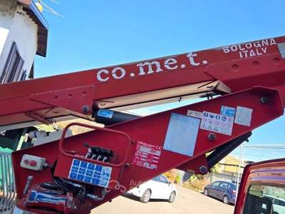 Iveco Daily (2009-11) 29L10 2.3 Hpi PM CESTELLO TELES. COMET Rosso usata Bareggio