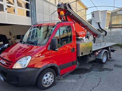 Iveco Daily (2009-11) 29L10 2.3 Hpi PM CESTELLO TELES. COMET Rosso usata Bareggio