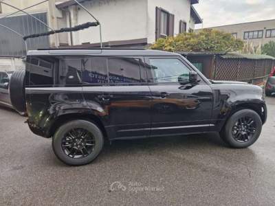 Land Rover Defender 110 3.0D I6 300 CV AWD X-Dynamic Nero usata Bareggio