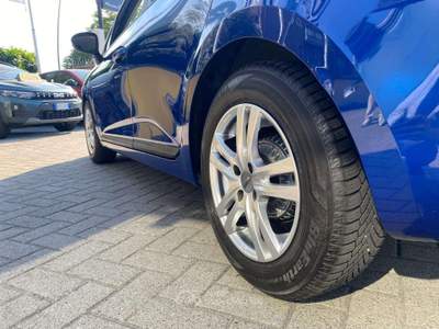 Renault Clio Clio V 2019 1.0 sce Life 65cv my21 Blu/Azzurro usata Arcore