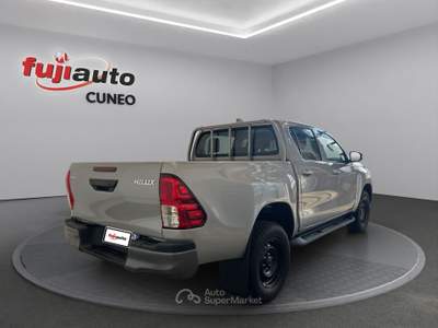 Toyota Hilux Hilux - MY25 Double Cab Comfort 2.8D 204 CV 6 marce Manuale 4WD Argento usata Cuneo