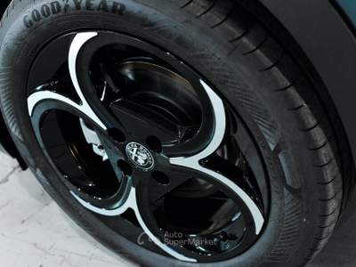 Alfa Romeo Junior Junior 1.2 ibrida Speciale 136cv edct6 con tetto in vetro + techno pack Blu/Azzurro usata Borgaro Torinese