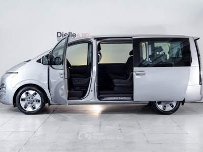 Hyundai Staria Staria 2.2 Wagon awd auto 9 POSTI Argento usata Borgaro Torinese
