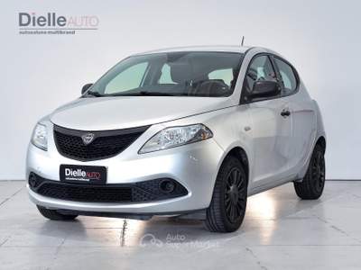 Lancia Ypsilon Ypsilon 1.0 firefly hybrid Silver s&s 70cv Argento usata Borgaro Torinese