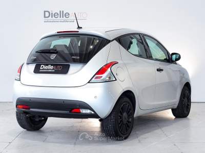 Lancia Ypsilon Ypsilon 1.0 firefly hybrid Silver s&s 70cv Argento usata Borgaro Torinese