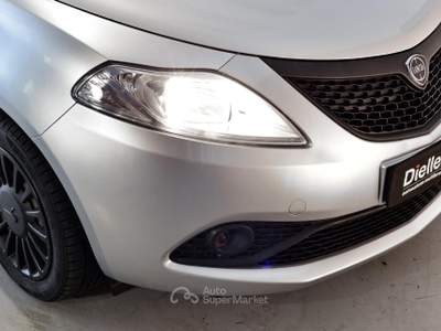 Lancia Ypsilon Ypsilon 1.0 firefly hybrid Silver s&s 70cv Argento usata Borgaro Torinese