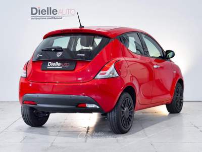 Lancia Ypsilon Ypsilon 1.0 firefly hybrid Silver s&s 70cv Rosso usata Borgaro Torinese