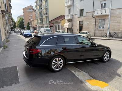 Mercedes-Benz Classe C MERCEDES 220 PREMIUM Nero usata Torino