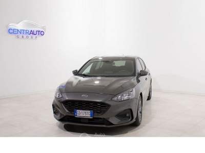 Ford Focus Focus 1.0 EcoBoost Hybrid 125cv ST-Line Grigio usata Galatina