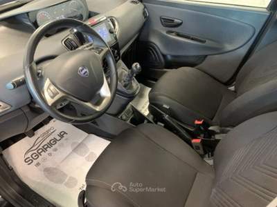 Lancia Ypsilon 1.0 Benzina Hybrid Ecochic Gold 5 Porte Nero usata Qualiano