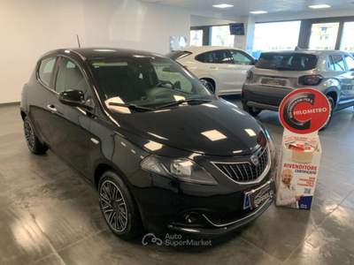 Lancia Ypsilon 1.0 Benzina Hybrid Ecochic Gold 5 Porte Nero usata Qualiano