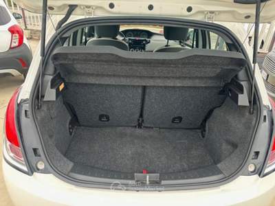 Lancia Ypsilon 95 CV 5P. S&S Elefantino Bianco usata Qualiano