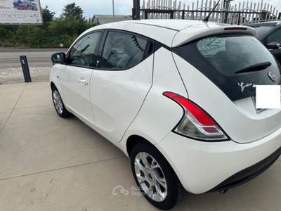 Lancia Ypsilon 95 CV 5P. S&S Elefantino Bianco usata Qualiano