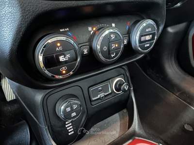 Jeep Renegade 2.0 Mjet 170 cvTrailawk 4wd Automatica Bianco usata Santa Maria a Monte