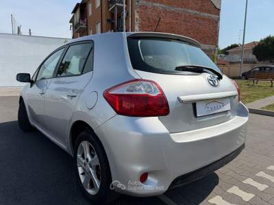 Toyota Auris Toyota Auris 2.0 D-4D Sol #11110 Argento usata Samarate