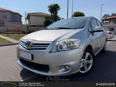 Toyota Auris Toyota Auris 2.0 D-4D Sol #11110 Argento usata Samarate