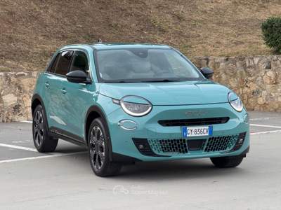 Fiat 600 HYBRID 110CV DCT MHEV LA PRIMA II SUPER FULL !!! Blu/Azzurro usata Civitavecchia