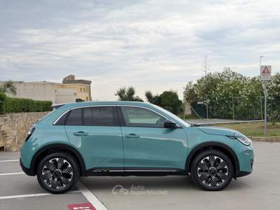 Fiat 600 HYBRID 110CV DCT MHEV LA PRIMA II SUPER FULL !!! Blu/Azzurro usata Civitavecchia