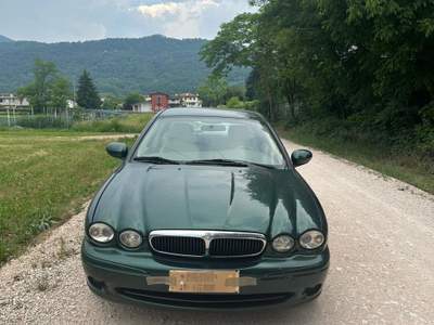 Jaguar X-Type Modello 4 WD Verde usata Schio