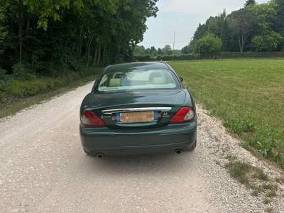 Jaguar X-Type Modello 4 WD Verde usata Schio