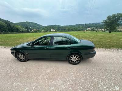 Jaguar X-Type Modello 4 WD Verde usata Schio