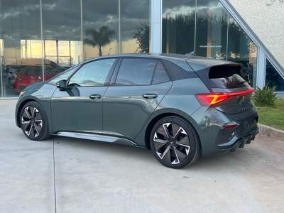Cupra Born 79kWh 326 CV VZ T-stock 2025 Oro usata Gela