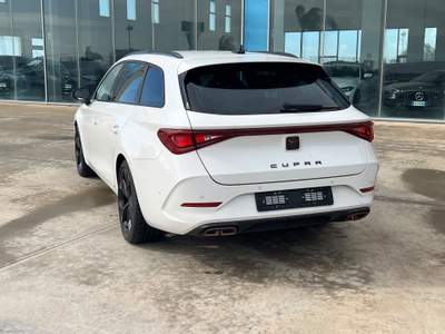 Cupra Leon Sportstourer 1.4 e-HYBRID 204 CV DSG T-stock 2025 Bianco usata Gela