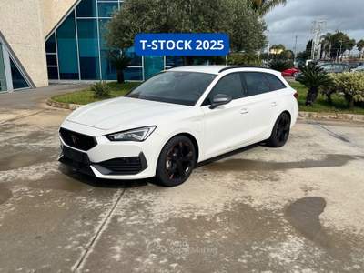 Cupra Leon Sportstourer 1.4 e-HYBRID 204 CV DSG T-stock 2025 Bianco usata Gela